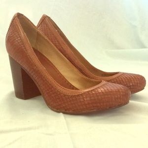 Chunky brown Frye heels